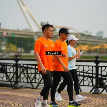 Runner Photo 7715769