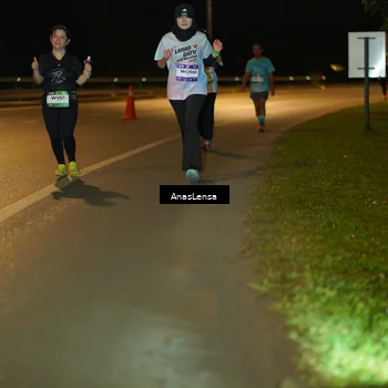 Runner Photo 7715780
