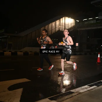 Runner Photo 7715781