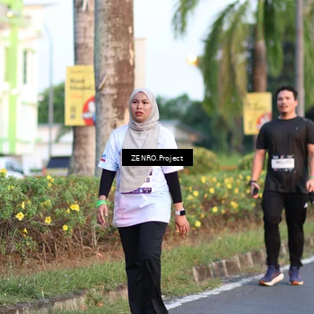 Runner Photo 7715784