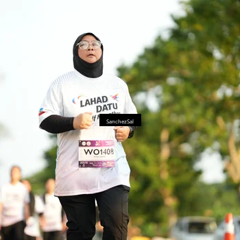 Runner Photo 7715791