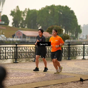 Runner Photo 7715792