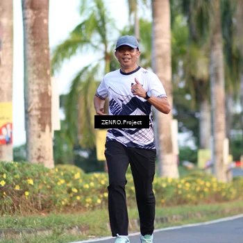 Runner Photo 7715809