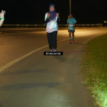 Runner Photo 7715811