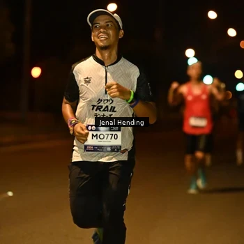 Runner Photo 7715819