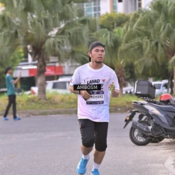 Runner Photo 7715824