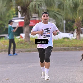 Runner Photo 7715835