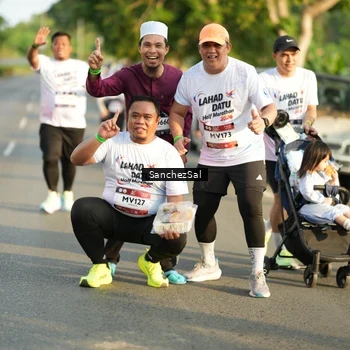 Runner Photo 7715853