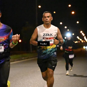 Runner Photo 7715855