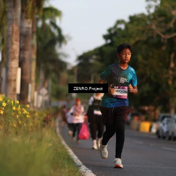 Runner Photo 7715859
