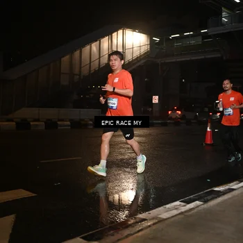 Runner Photo 7715861