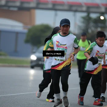 Runner Photo 7715870