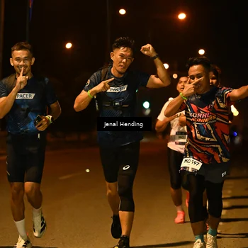 Runner Photo 7715872
