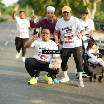 Runner Photo 7715898