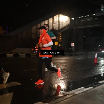 Runner Photo 7715900
