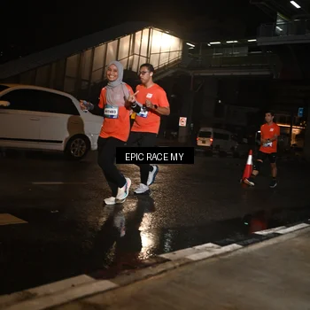 Runner Photo 7715909