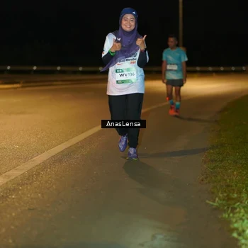 Runner Photo 7715912