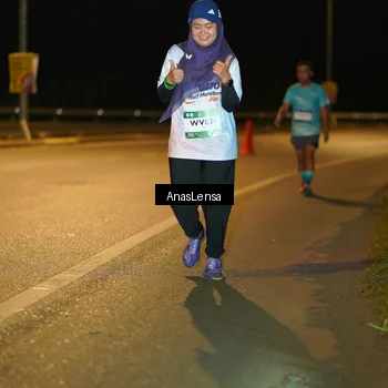 Runner Photo 7715917