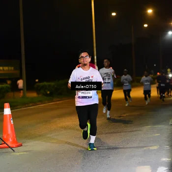 Runner Photo 7715924