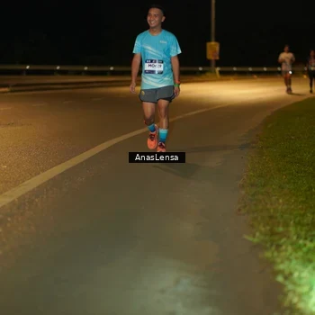 Runner Photo 7715930