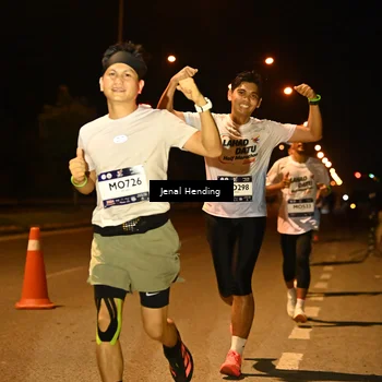Runner Photo 7715938