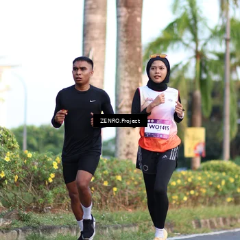 Runner Photo 7715974