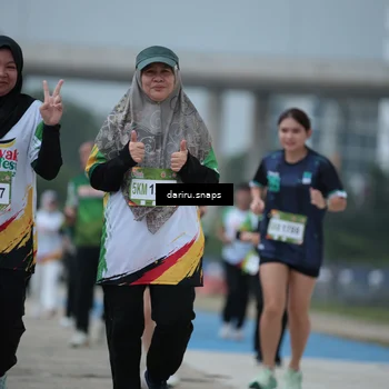 Runner Photo 7715984