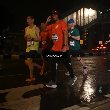 Runner Photo 7715988