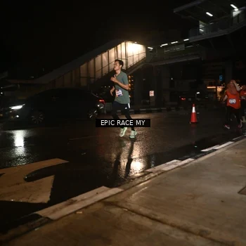 Runner Photo 7715989