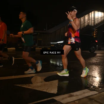 Runner Photo 7715998
