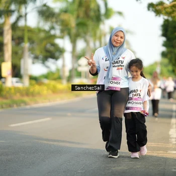 Runner Photo 7716008