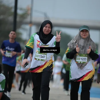 Runner Photo 7716009