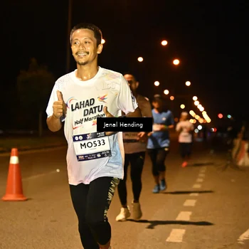 Runner Photo 7716021