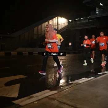Runner Photo 7716023