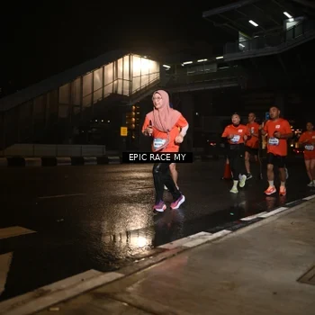 Runner Photo 7716024