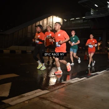 Runner Photo 7716026