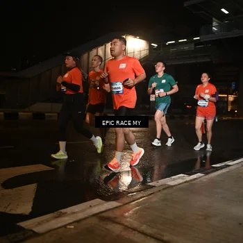 Runner Photo 7716029