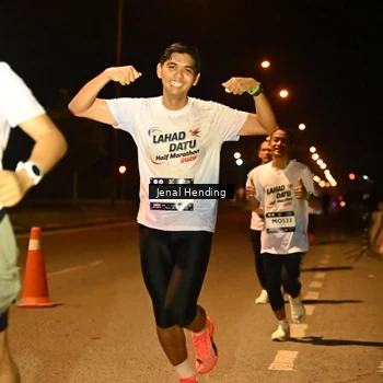 Runner Photo 7716042