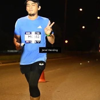 Runner Photo 7716053