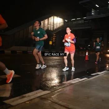 Runner Photo 7716055