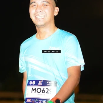 Runner Photo 7716062