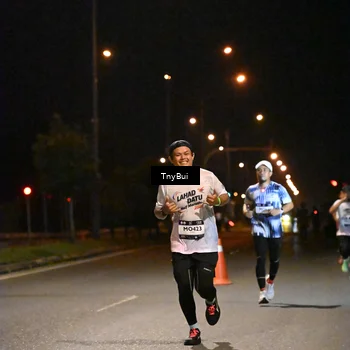 Runner Photo 7716064