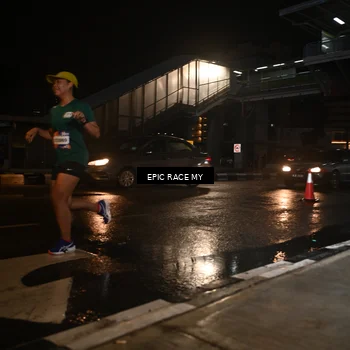 Runner Photo 7716068