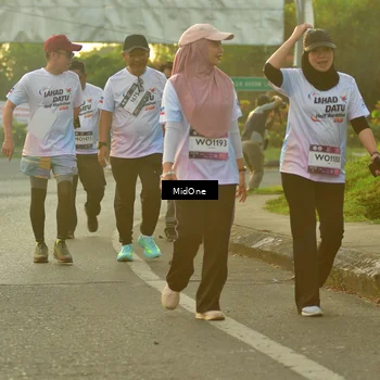 Runner Photo 7716080