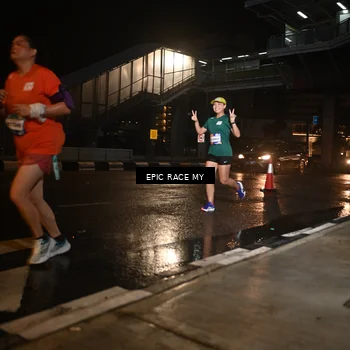 Runner Photo 7716082