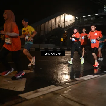 Runner Photo 7716092