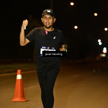 Runner Photo 7716103
