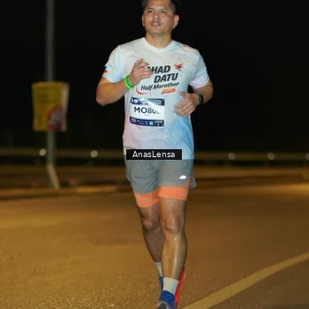 Runner Photo 7716125