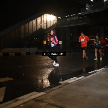 Runner Photo 7716129