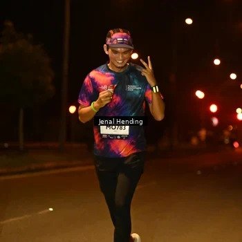 Runner Photo 7716131